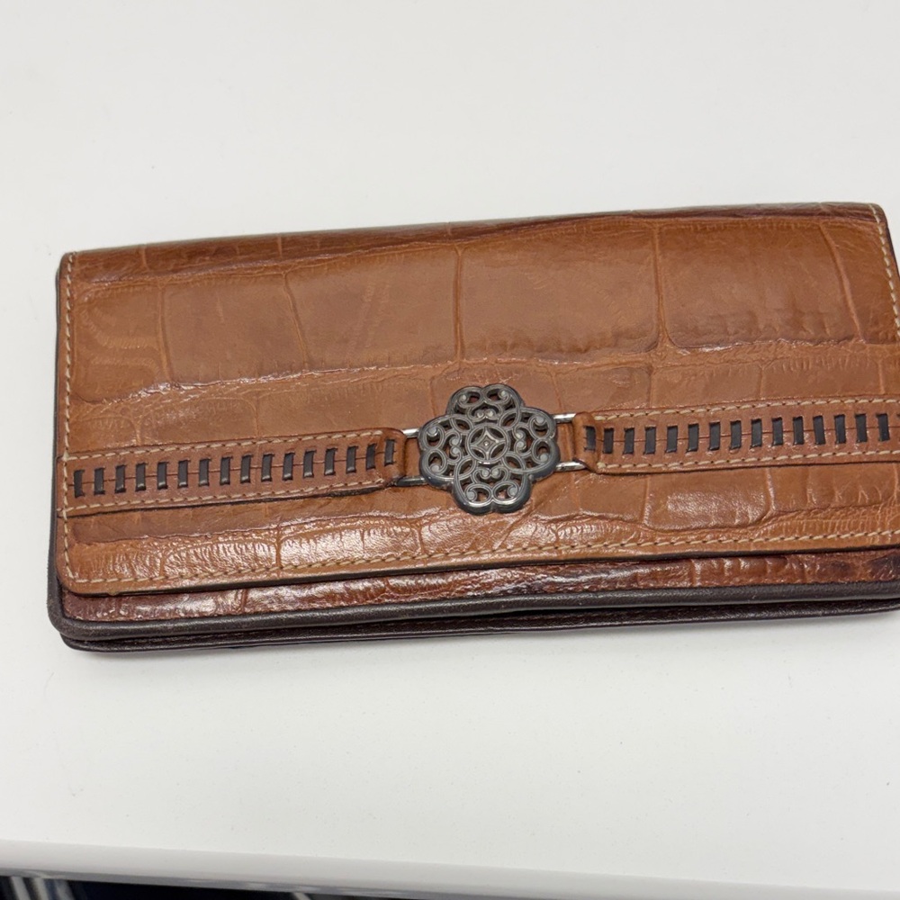 Brighton Brown Croc-Embossed Women's Wallet with Silver Accent and Tri-fold